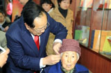 魏基成天籟列車(chē)駛?cè)朐颇侠ッ?/></a><br /><a href=