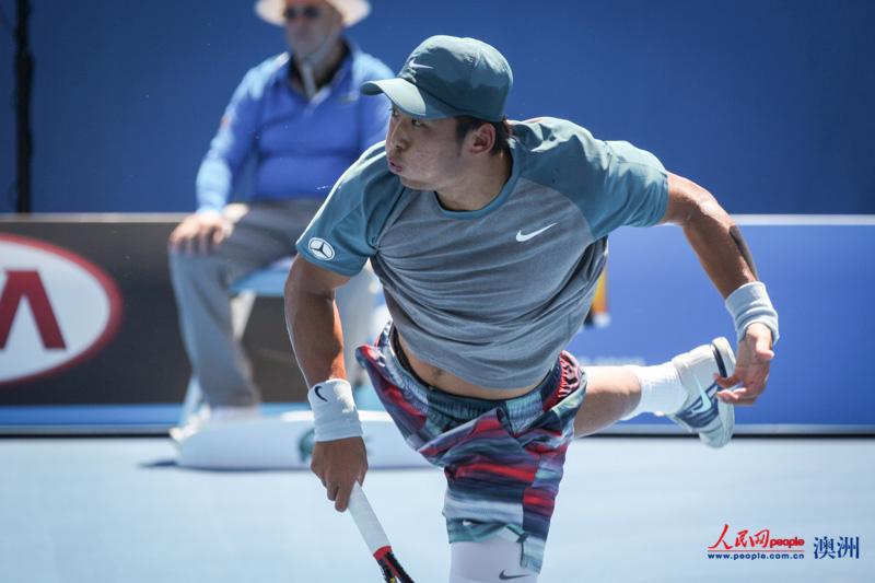 澳網(wǎng)男單：張擇1比3負(fù)于西班牙選手首輪止步