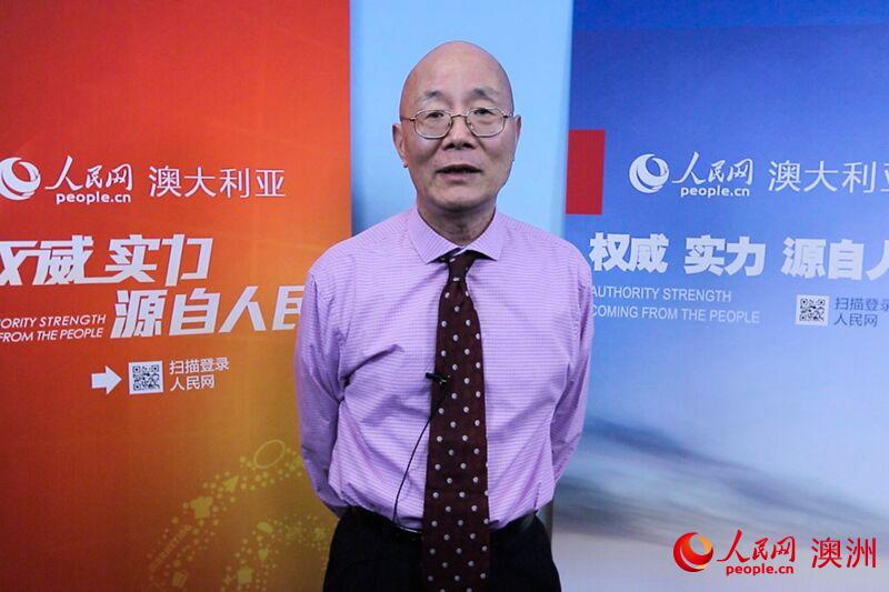 澳大利亞新南威爾士州教育部國際交流中心主任史雙元通過人民網(wǎng)向廣大網(wǎng)友拜年
