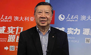 澳洲自由黨華人議會聯(lián)合創(chuàng)會主席周明棟