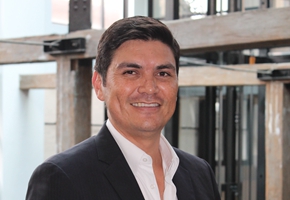w Mr Craig CowdreyF(xin)ʢ_(d)ģSonder Australia¿(jng)ʢ_(d)һҌڰĴЇW(xu)ṩ24СrȫȫP(gun)cϵķ(w)˾wǰһI(y)Ɏ߀(dn)^Ĵv⽻vЇءͨ^(chung)kʢ_(d)wڴ_ڰЇW(xu)܉ի@ȫ옷ͳɹ