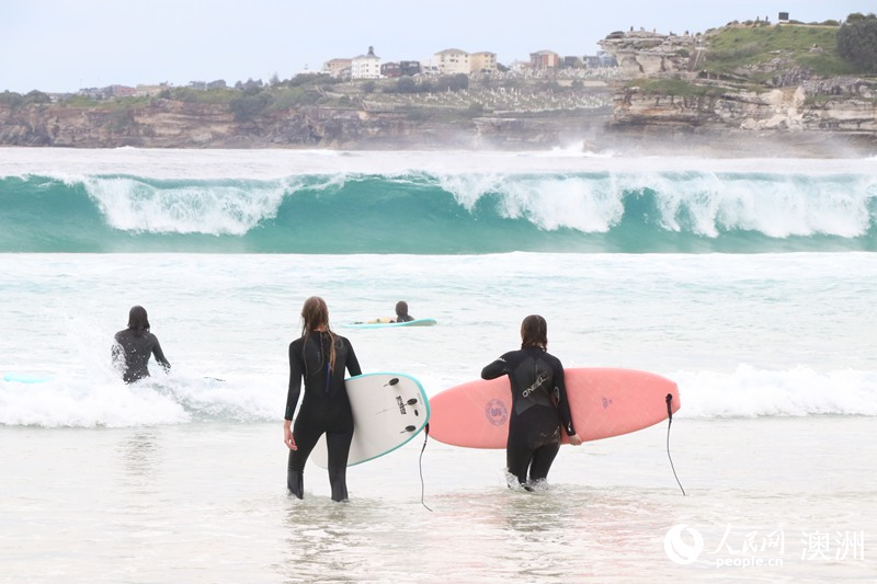 ˂ڰĴϤϺM(jn)Л_ˣzӰ R