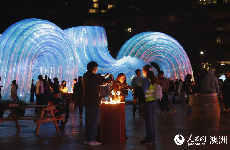 2025“繽紛悉尼”燈光音樂節(jié)于23日晚正式拉開帷幕（攝影 劉美鷺）