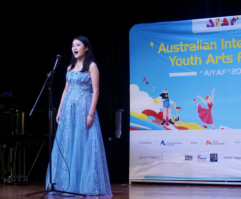 參賽者現(xiàn)場(chǎng)演唱意大利曲目（攝影 蒲美玲）