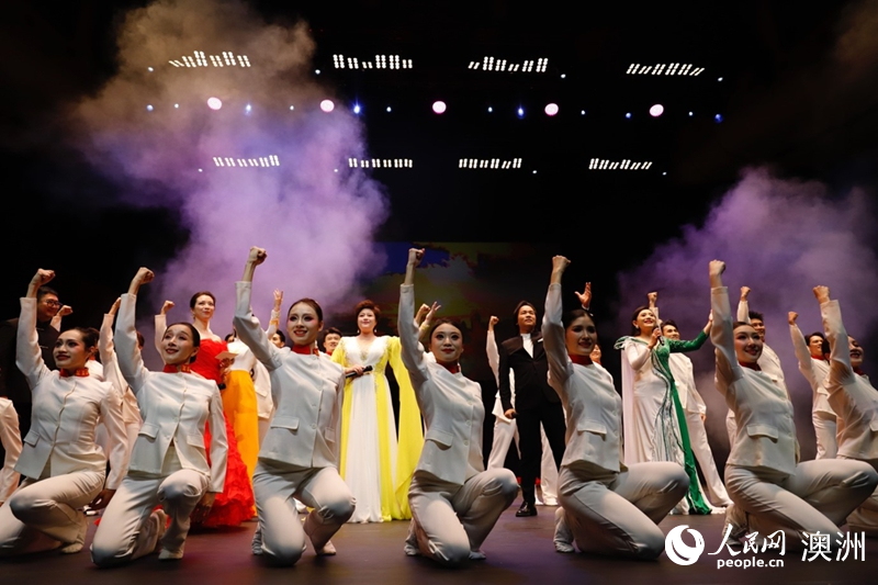 大型歌舞表演《啟航——自由貿(mào)易港》（攝影 劉美鷺）